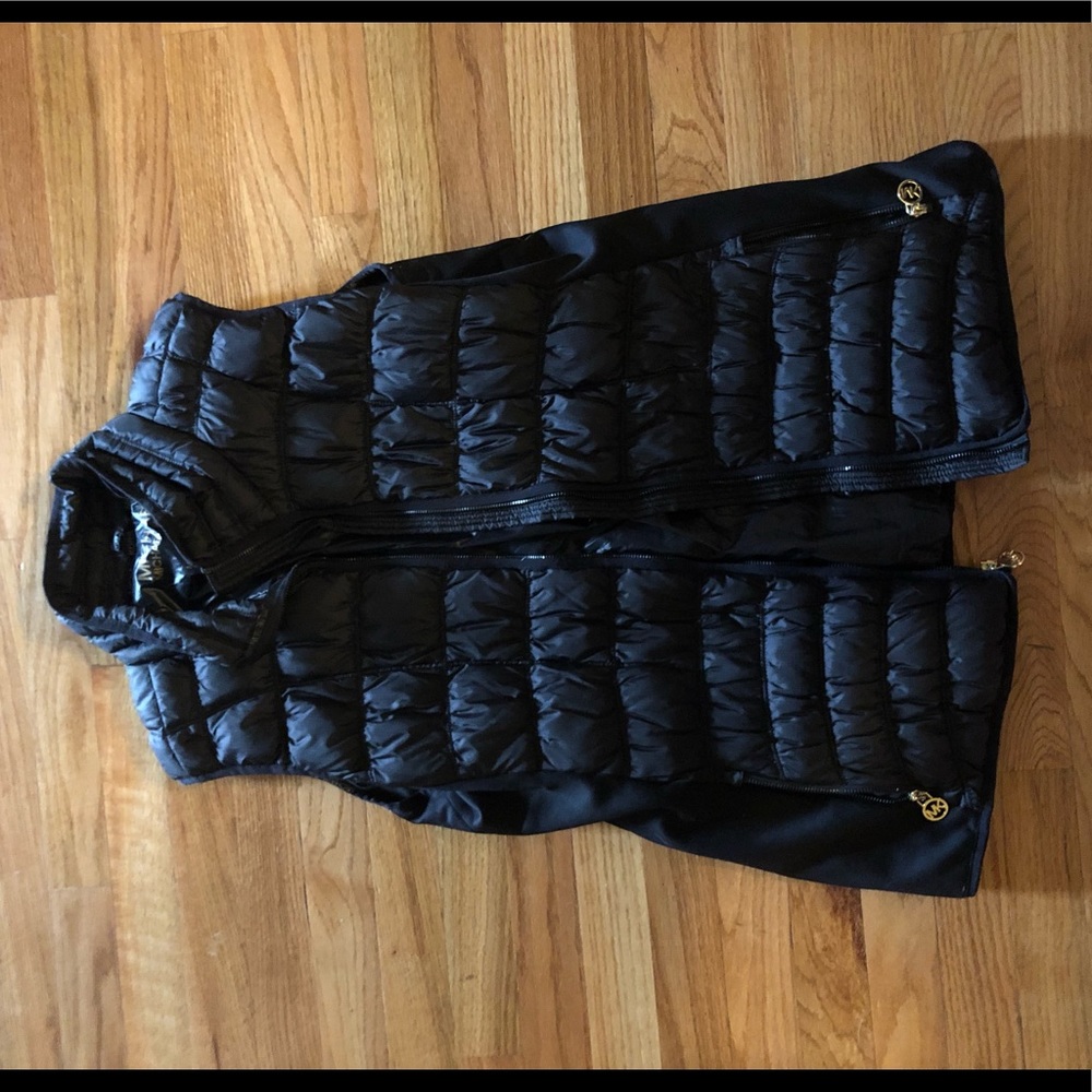 Micheal kors slight puffed vest xl